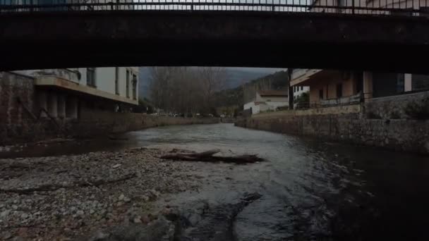 Passando Sob Ponte Puerto Soller — Vídeo de Stock