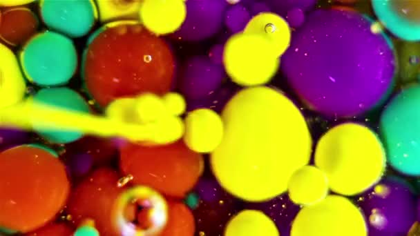 Bläck bubblor i vattnet — Stockvideo