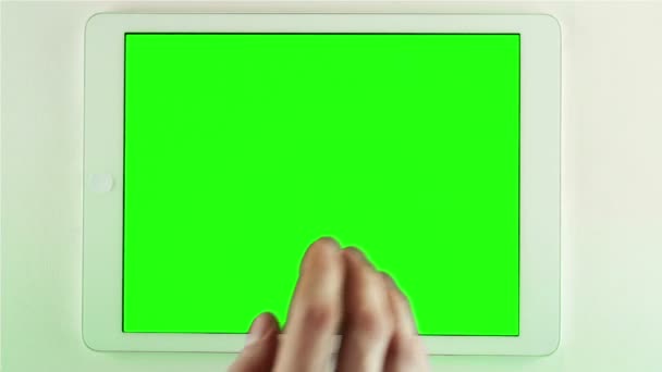 使用带有绿色屏幕的平板电脑 — 图库视频影像