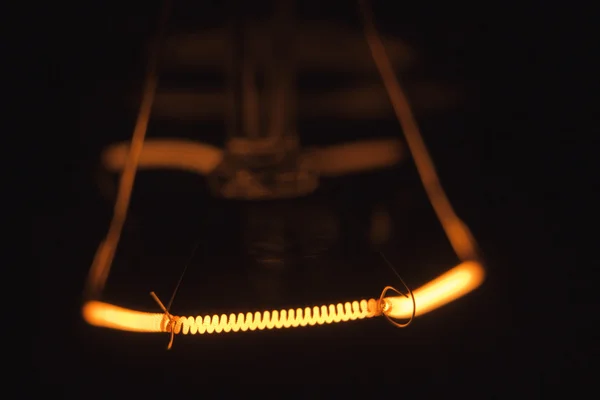 Light bulb gradually turns on and off — Stock Photo, Image