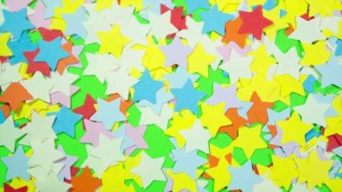 Çok renkli yıldız üzerinde yeşil bir ekran şeklinde