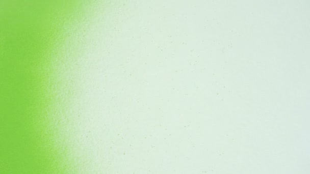 Pulvérisé un écran vert 