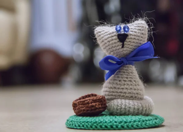 Crochet lovely cat — Stock Photo, Image