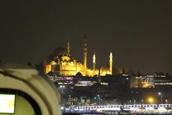 Μια Υπέροχη Αρχιτεκτονική Δομή Νυχτερινή Άποψη Της Istanbul Τζαμί — Φωτογραφία Αρχείου