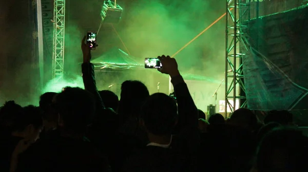 Festival Pemuda Universitas Ramai Lingkungan Konser Lampu Green — Stok Foto