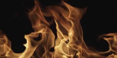 Sinematik Gerçekçi Ateş Alevi