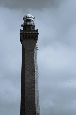 Deniz fenerinin alt manzarası. Britanya, Fransa.