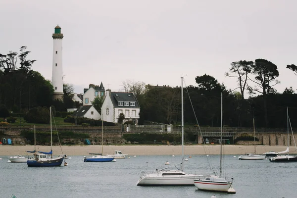 Vue Sur Phare Plage Mer Les Bateaux Bretagne France — Photo