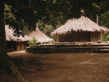 Tayrona Ulusal Parkı, Kolombiya 'da tipik Pueblito evleri