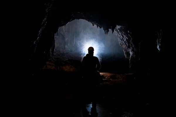 Speleologi Grotta Nei Meandri Della Terra Roccia Stalattiti Stalagmiti — Foto Stock