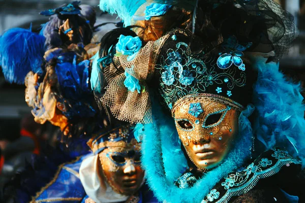 Itália Venice Fevereiro 2017 Carnaval Veneza Máscara Típica Praça Entre — Fotografia de Stock