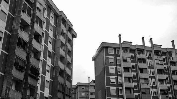 Edificios Suburbanos Rozzano Milán Lombardía Italia —  Fotos de Stock