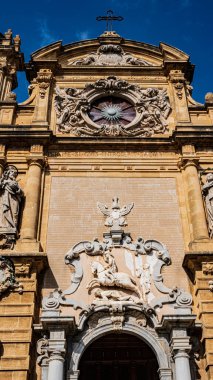 Eski kasaba Mazara del Vallo, Sicilya, İtalya manzarası. Kilise ayrıntıları.