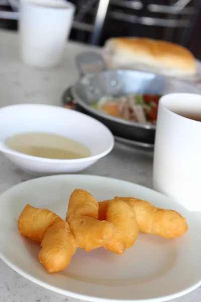 Derin yağda kızartılmış hamur sopa Kahvaltı veya aperatif Çin halkının