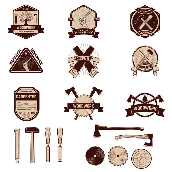 Conjunto de etiquetas y emblemas de carpintería. Trabajos forestales — Archivo Imágenes Vectoriales