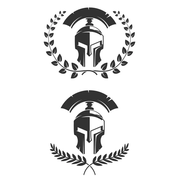 Set van de emblemen templates met helm. Spartaanse krijger helm — Stockvector