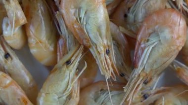Deniz karidesli döner tabak. Yakın plan.