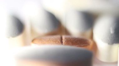 Döndürme hapları. Tabletleri kapatın. Eczane.