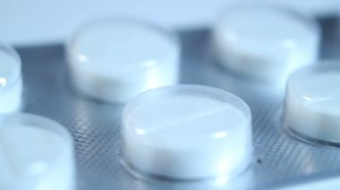 Döndürme hapları. Tabletleri kapatın. Eczane.