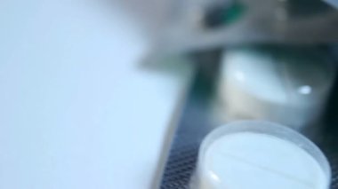 Döndürme hapları. Tabletleri kapatın. Eczane.