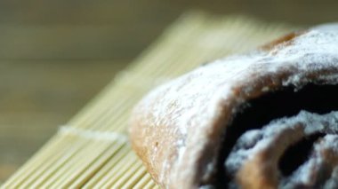 Dönen arka planda tatlı çörek 