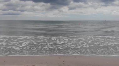 Deniz dalgaları. Yukarıdan görüntüle