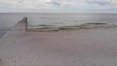 Deniz dalgaları. Yukarıdan görüntüle