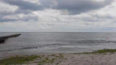 Deniz dalgaları. Yukarıdan görüntüle