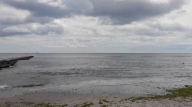 Deniz dalgaları. Yukarıdan görüntüle