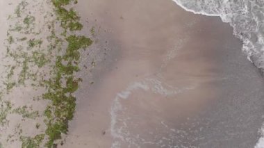 Deniz dalgaları. Yukarıdan görüntüle