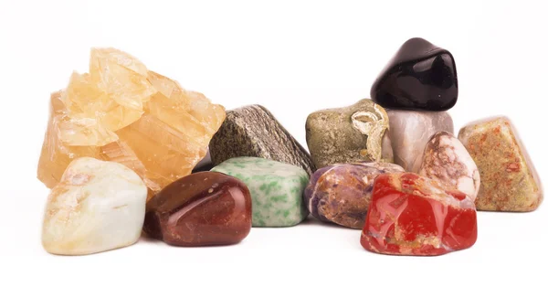 Skupina různých kamenů — Stock fotografie