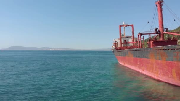 Das Schiff Lief Strandnähe Meer Auf Grund — Stockvideo