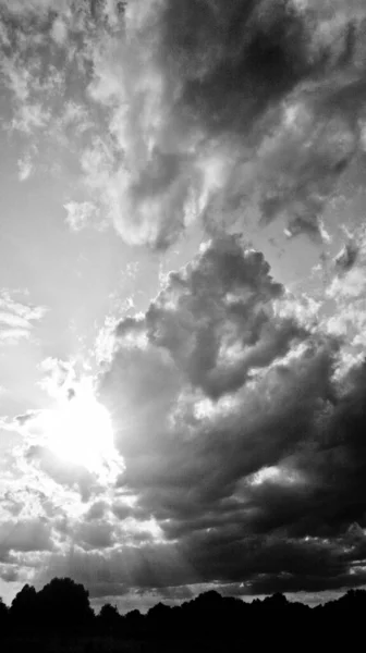 Закат Поле Панорама Облаками — стоковое фото