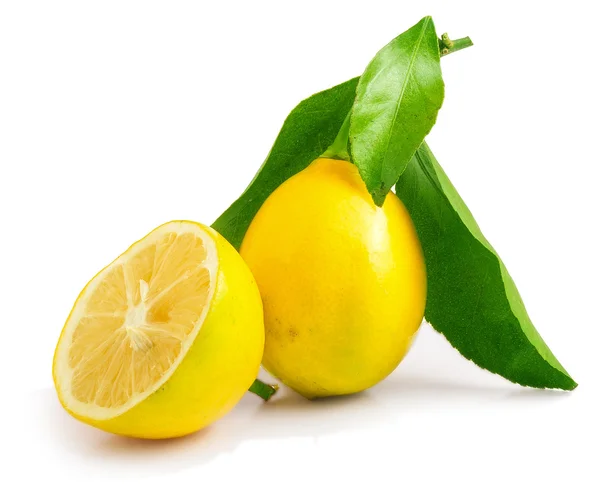 Limone fresco isolato su bianco — Foto Stock