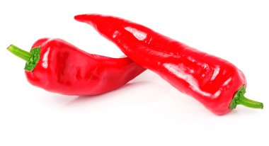 Beyaz arkaplanda kırmızı kırmızı kırmızı biber