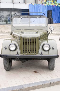 Lugansk, Ukrayna - 25 Şubat 2016: Ana kare, Far yakın çekim vintage otomobillerde serginin