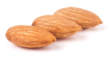 Beyaz arka plan makro'izole üç badem