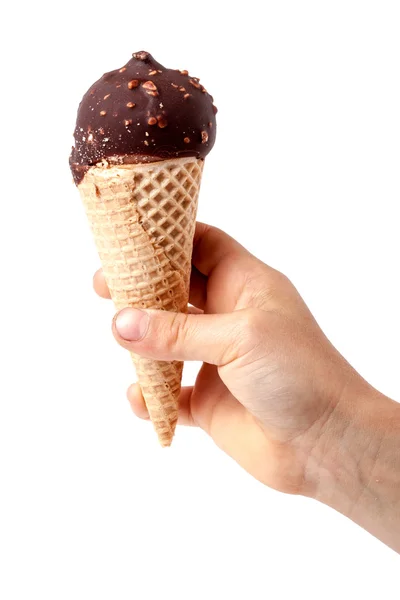 Дети рука держит мороженое изолированы на белом фоне — стоковое фото