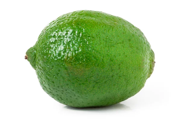 Beyaz arka plan üzerinde izole limon yakın çekim