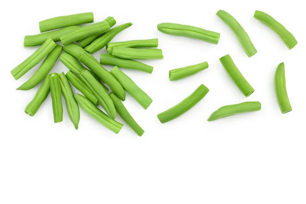 Groene bonen geïsoleerd op een witte achtergrond met clipping pad, Bovenaanzicht met kopieerruimte voor uw tekst. Vlakke plaat — Stockfoto