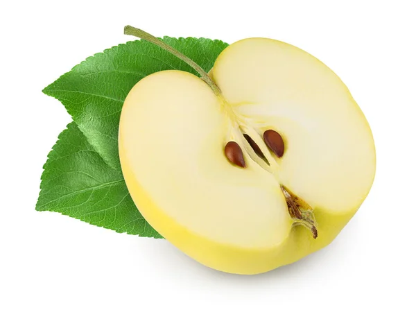 Pomme jaune à moitié isolée sur fond blanc avec chemin de coupe et pleine profondeur de champ — Photo