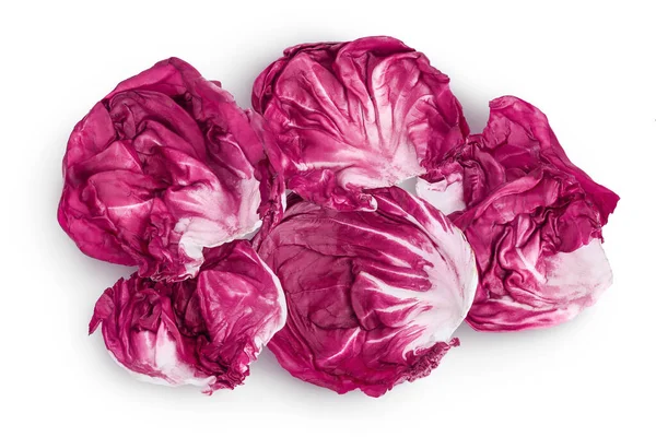 Friss piros radicchio saláta levél elszigetelt fehér háttér nyírás útvonal és teljes mélysége mező, felső nézet. Lapos fektetés — Stock Fotó