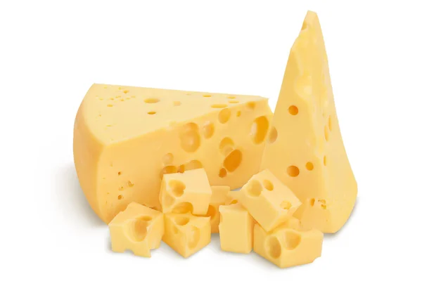 Stück Käse isoliert auf weißem Hintergrund mit Clipping-Pfad und voller Schärfentiefe — Stockfoto