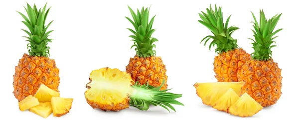 Ananas hälften och skivor isolerade på vit bakgrund med full skärpedjup, Set eller samling — Stockfoto