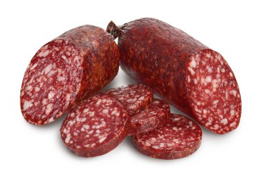 Dilimlenmiş sosis salamı beyaz arka planda izole edilmiş kırpma yolu ve tam derinlik