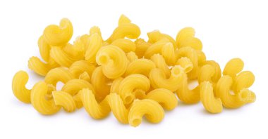 Çiğ makarna cavatappi kırpma yolu ve tam derinlik ile beyaz arkaplan izole.