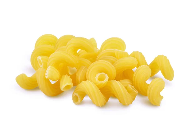 Cavatappi di pasta cruda isolati su fondo bianco con percorso di ritaglio e piena profondità di campo. — Foto Stock