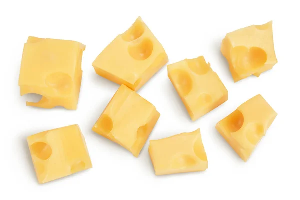 Cubitos de queso aislados sobre fondo blanco con camino de recorte. Vista superior. Puesta plana —  Fotos de Stock