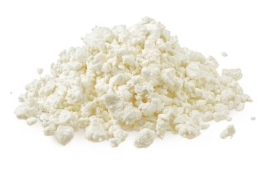 Cottage Cheese, Curd, beyaz arkaplanda tam derinlikte izole edilmiş..