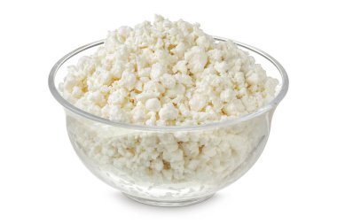 Cottage Cheese, cam kasede kaymak, beyaz arka planda tam derinlikte izole edilmiş..